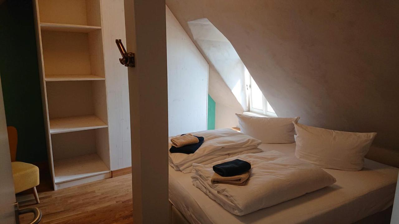 "Goethezimmer" - Auf Dem Dach Der Notenbank Weimar  Exterior photo